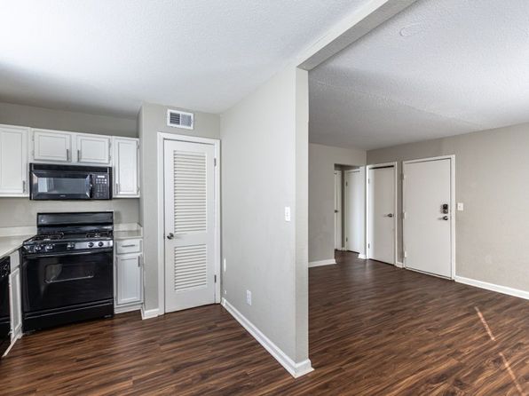 13615 White Ave #1401