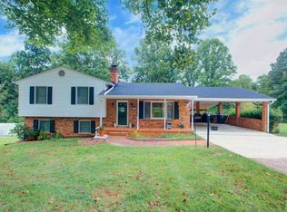 155 Goldfinch Dr, Lynchburg, VA