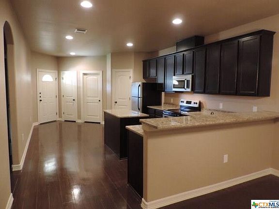 4th image of 1005 Tripp Ln