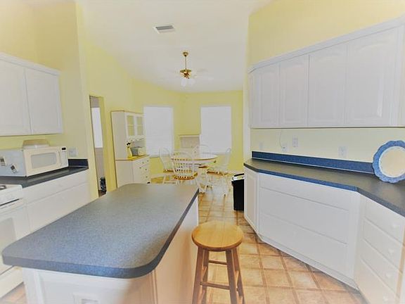 4th image of 3489 Dixon Ln