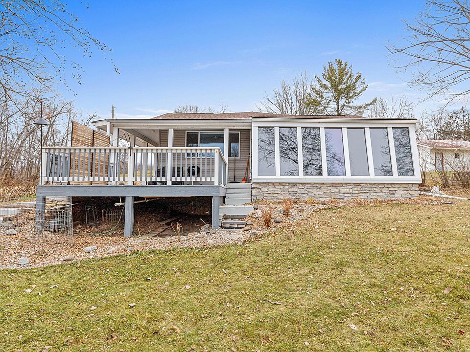 1st image of 20932 Lakewood Dr