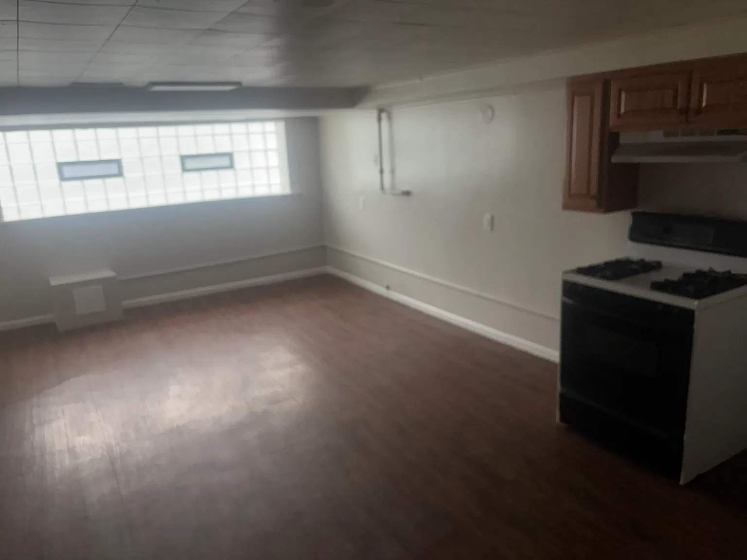 2 bed, 800 sqft, $1,350 — Photo 2