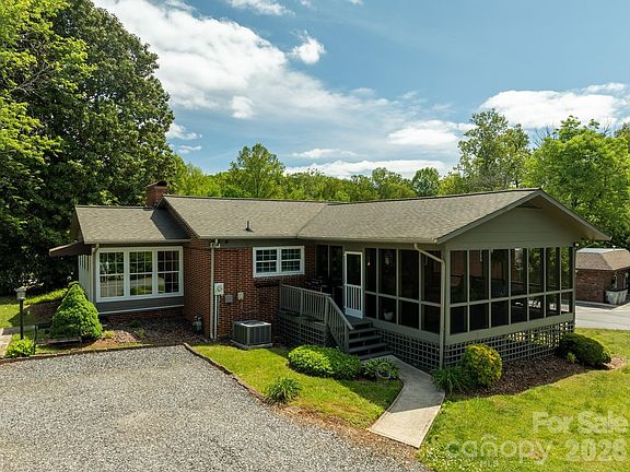 4th image of 1818 Hickory Blvd SW