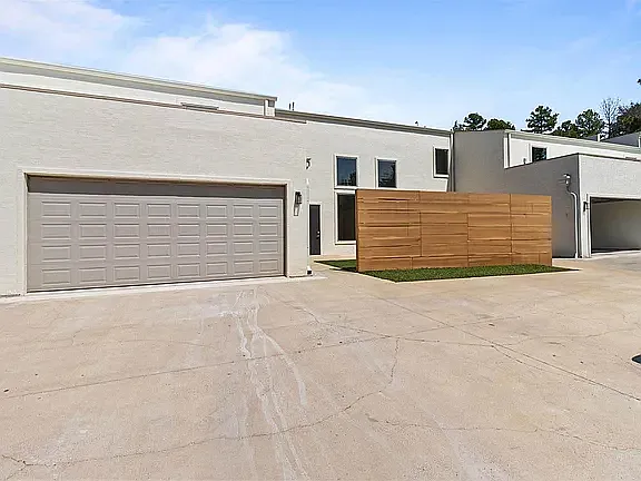 1212 Centennial Trl — Photo 12