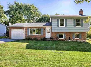 42 Cardinal Dr, Hanover, PA 17331