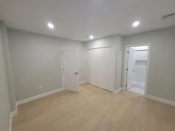 52 Garfield Ave #2, Woburn, MA 01801