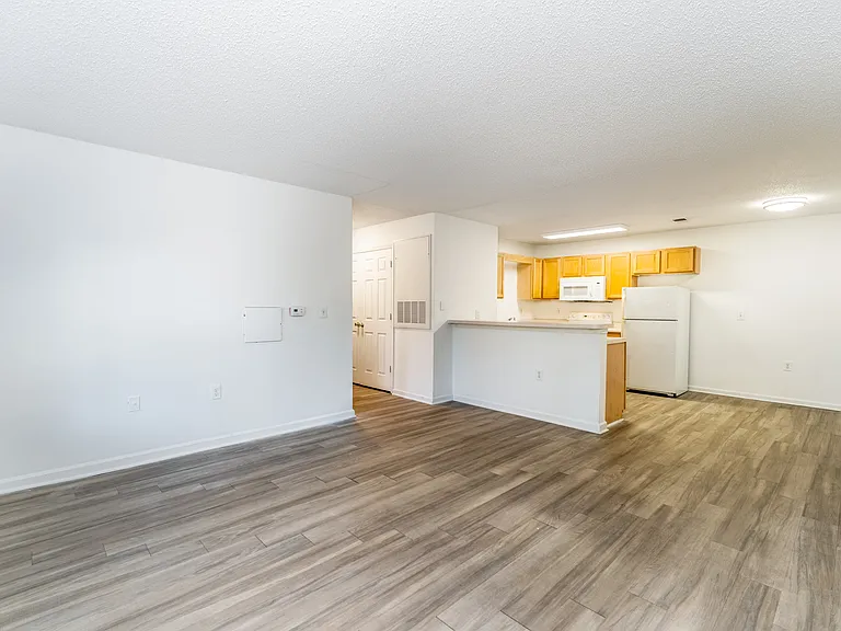 Reynolds Place Apartments — Photo 83