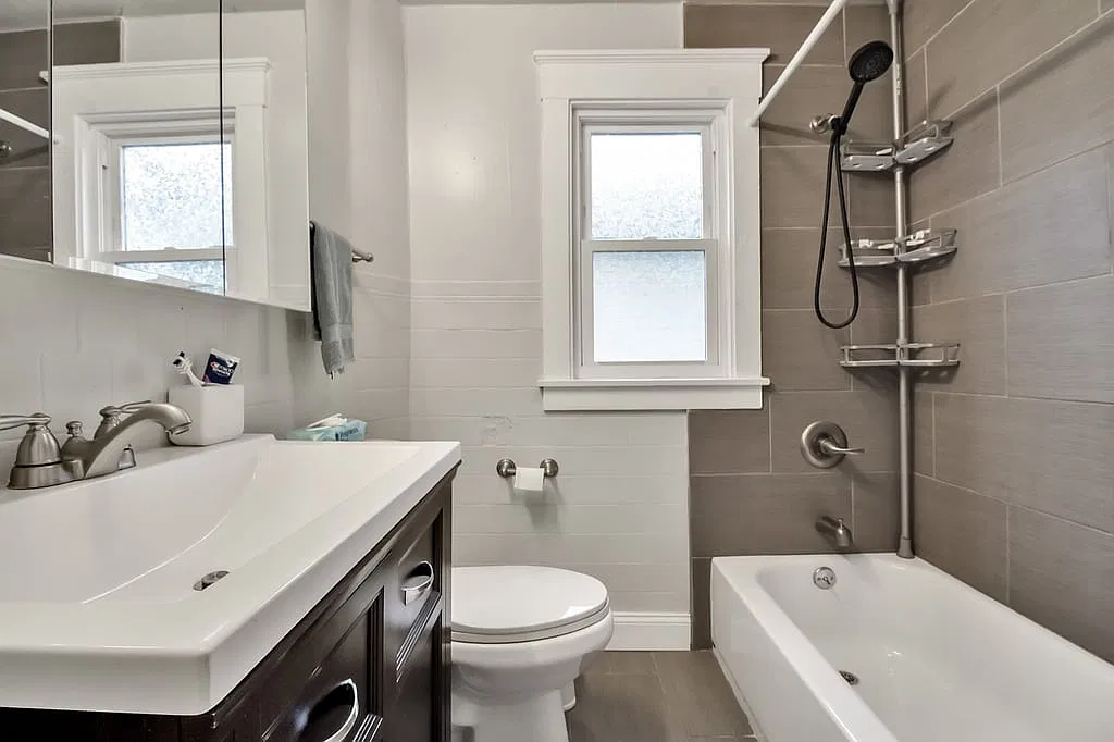 62 West Northrup Place - 1 — Photo 3