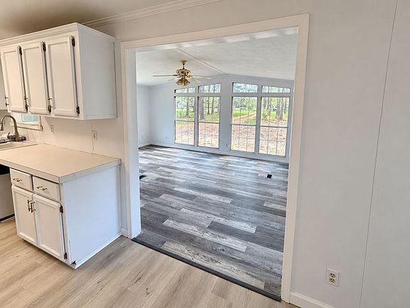 3rd image of 6410 Vardaman Rd