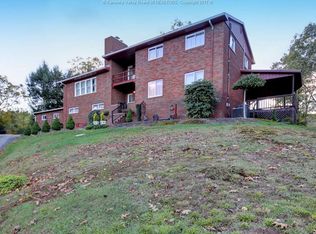 104 Stone Dr, Elkview, WV 25071