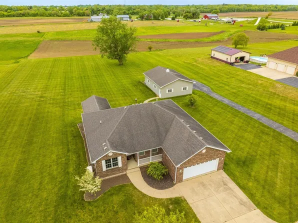 16040 Morse St, Lowell, IN 46356