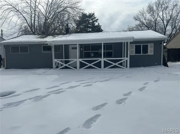 1614 Parklane Dr, Cahokia, IL 62206