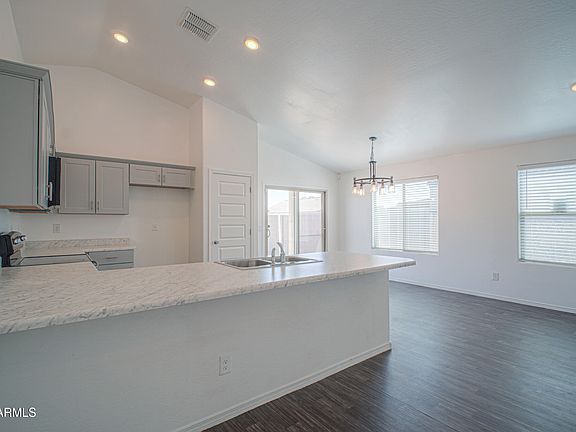 5th image of 961 W Prior Avenue