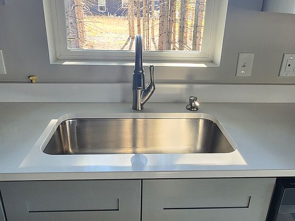 5th image of 10096 Betsie Creek Dr