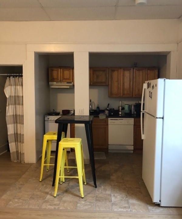 1st image of 126 Waterman St APT 9