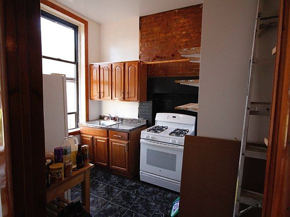 3rd image of 234 Meserole St #2KLIGG