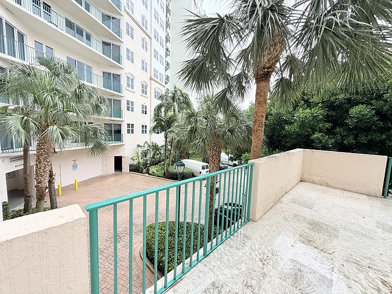 19900 E Country Club Dr #210 — Photo 14
