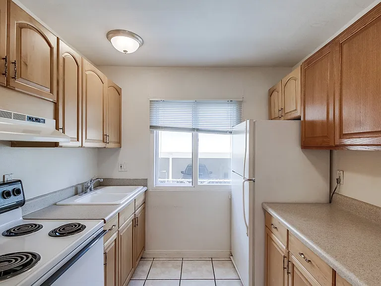 B Street | Apartments Near Balboa Park - Studios, 1 & 2 Bedrooms — Photo 8