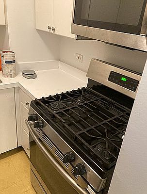 5th image of 350 W 51st St APT 10D