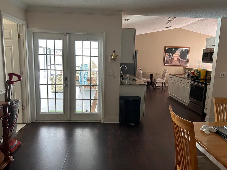 7209 Carlowe Ave — Photo 11
