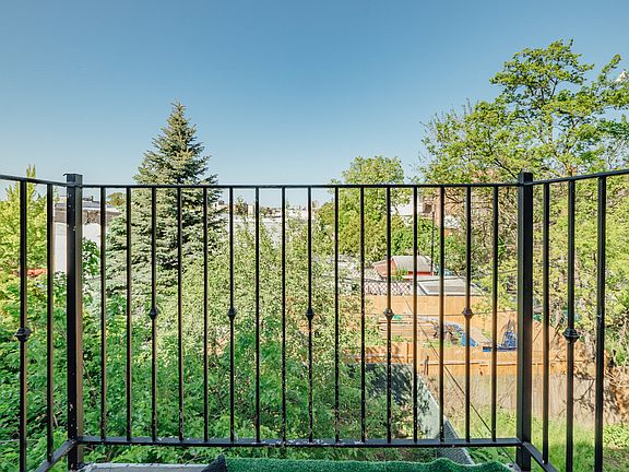 2nd image of 263 Evergreen Ave #3G