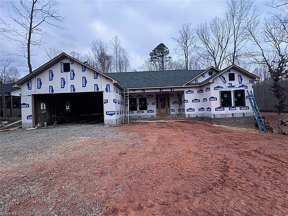 3rd image of 4874 Creeks Crossing Rd