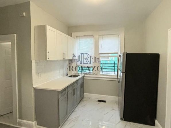 35-37 Hanford St #1R