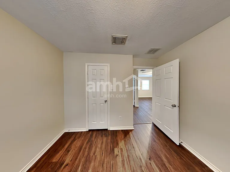 2219 Shady Pine Dr — Photo 14