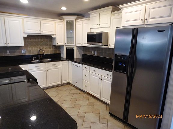 3rd image of 2512 Hawksbury Ln