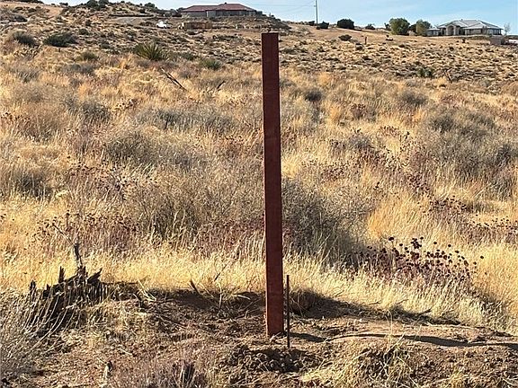 2nd image of 21 Luna Mountain Rd