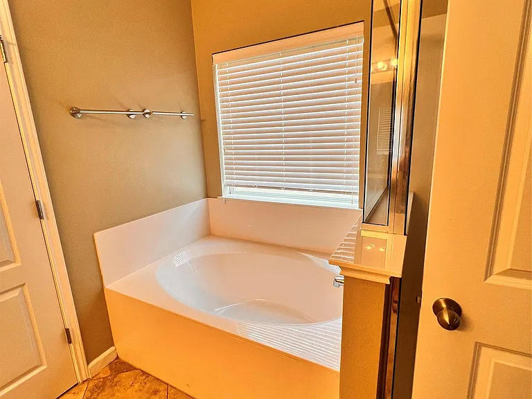 1511 Tonia Loop — Photo 11