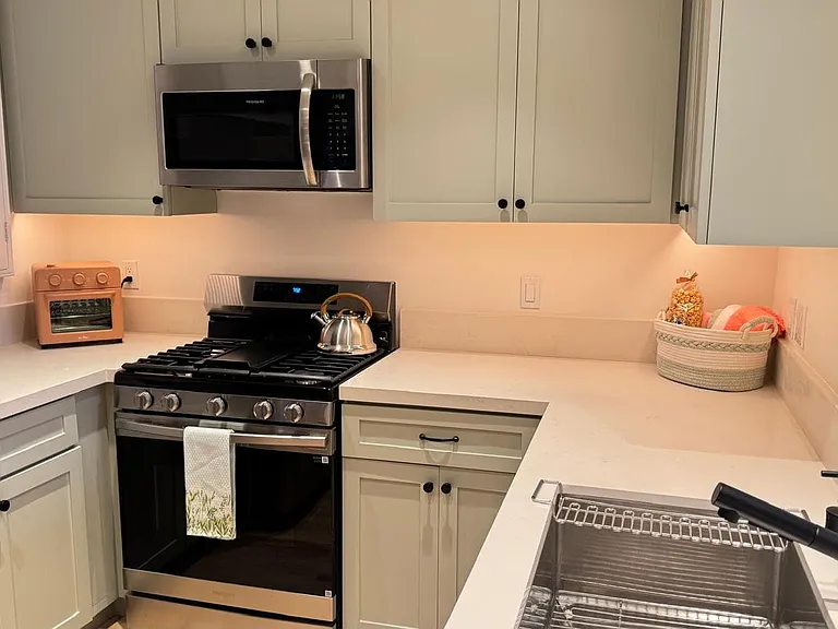 1744 Butler Ave #205 — Photo 65