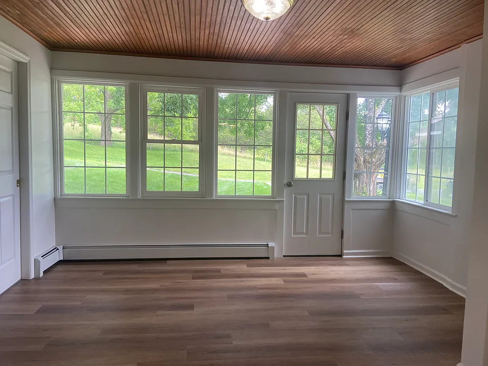 365 Greenview Dr