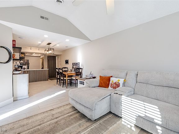 3rd image of 8050 Harbor Creek Dr APT 2401