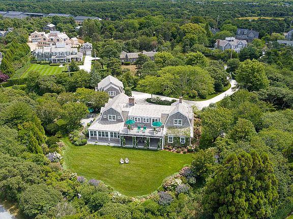 3rd image of 8 Monomoy Rd