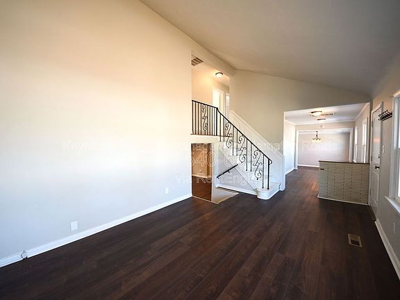 5th image of 1289 River Oaks Dr
