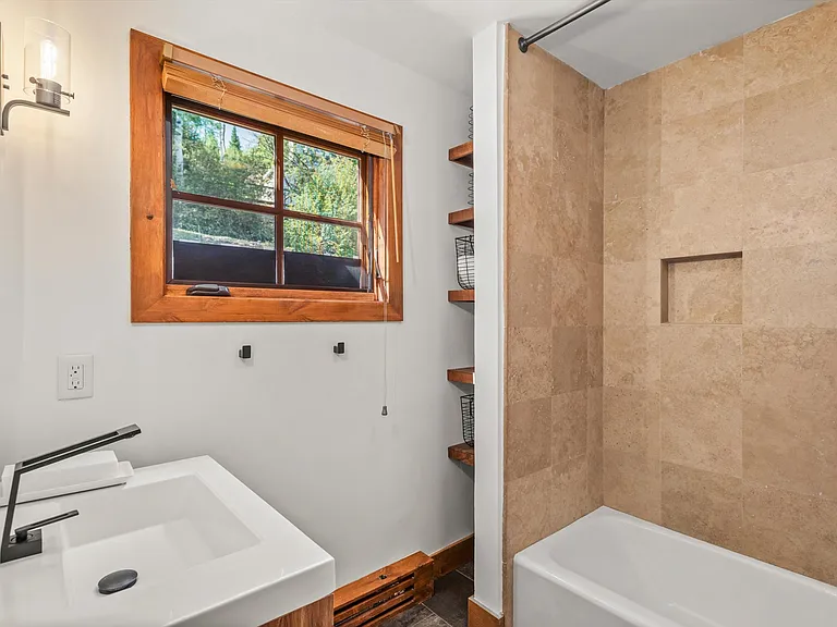 71 N Ridge Ln — Photo 40
