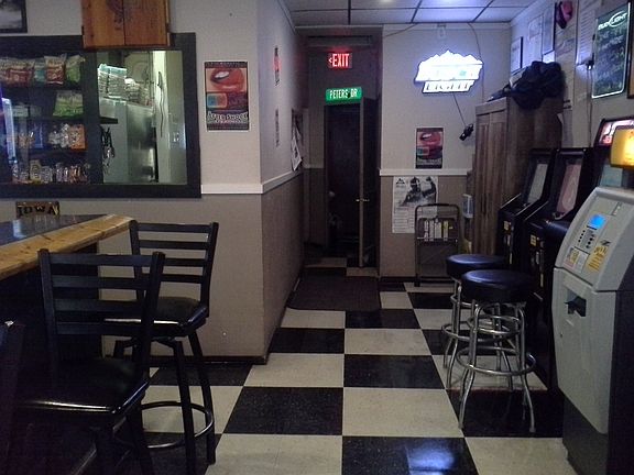 4th image of 109 W Mission St