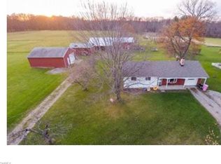 16666 Snyder Rd, Chagrin Falls, OH 44023