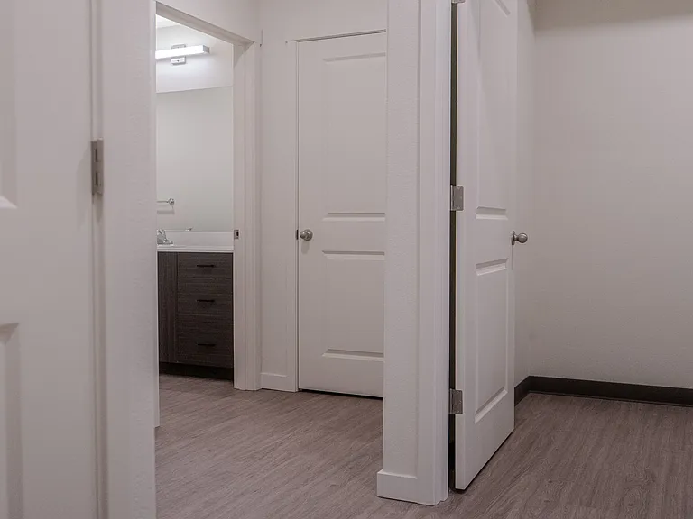 415 SW 20th Ave #2 — Photo 2
