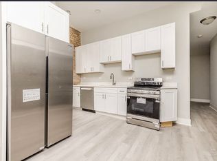 2448 S Oakley Ave APT 1, Chicago, IL 60608