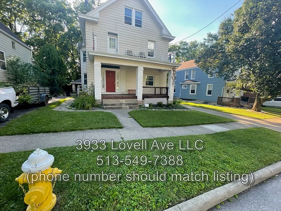 Front Porch/front of house/unit