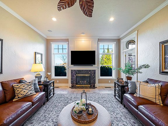 5th image of 3343 Lone Pine Rd