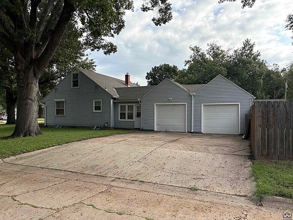 2nd image of 3145 SW Sena Dr