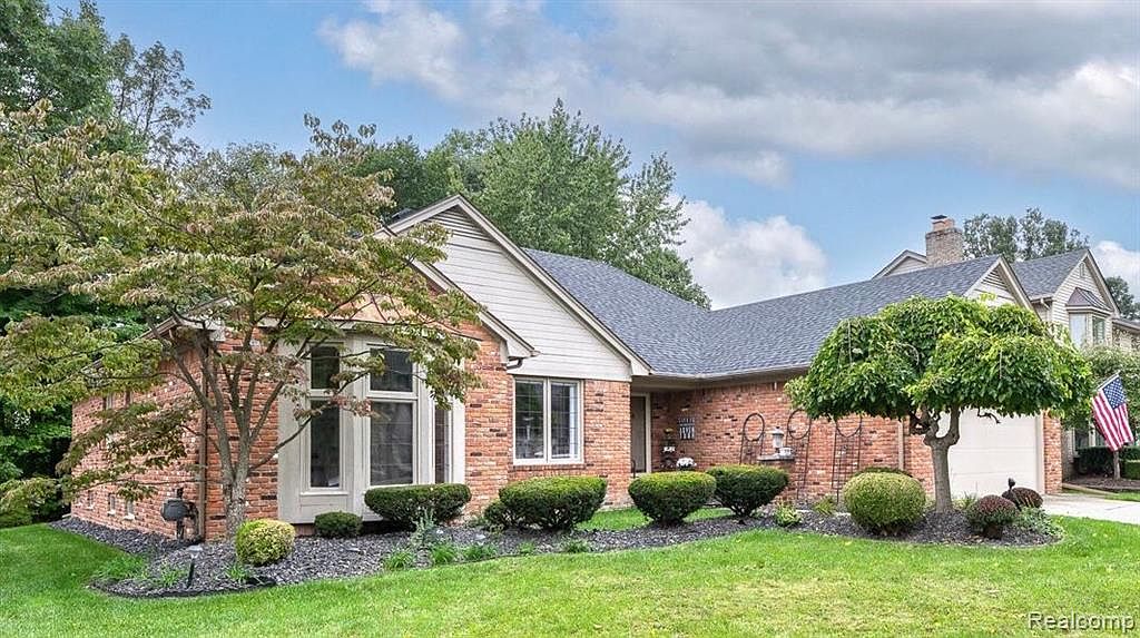 14864 Patterson Dr, Shelby Township, MI 48315 Zillow