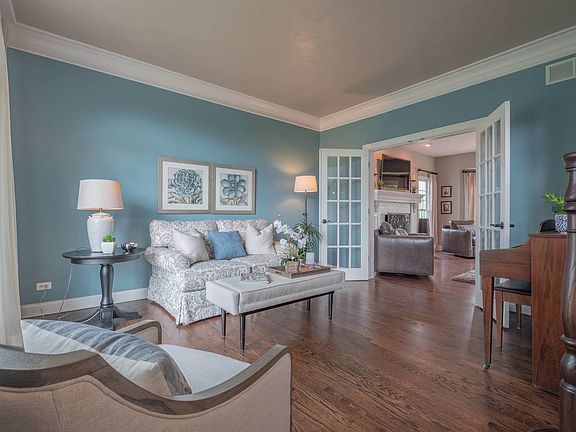 3rd image of 931 Harbor Town Ct