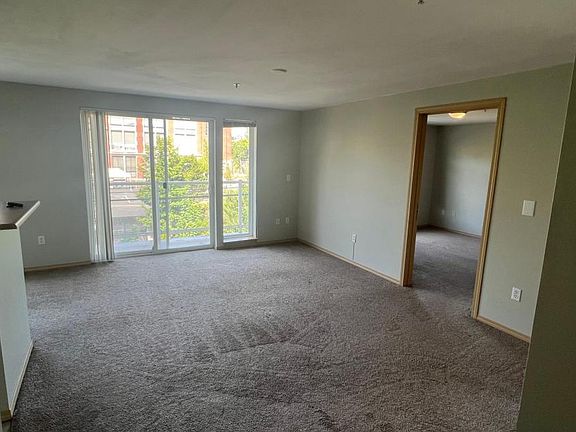 4th image of 5200 Roosevelt Way NE #1302