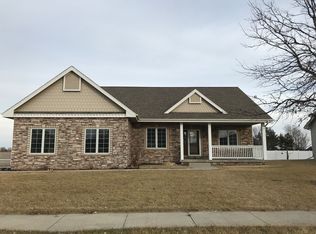 1013 2nd Ave NW, Altoona, IA 50009