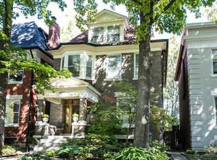 6185 Westminster Pl, Saint Louis, MO