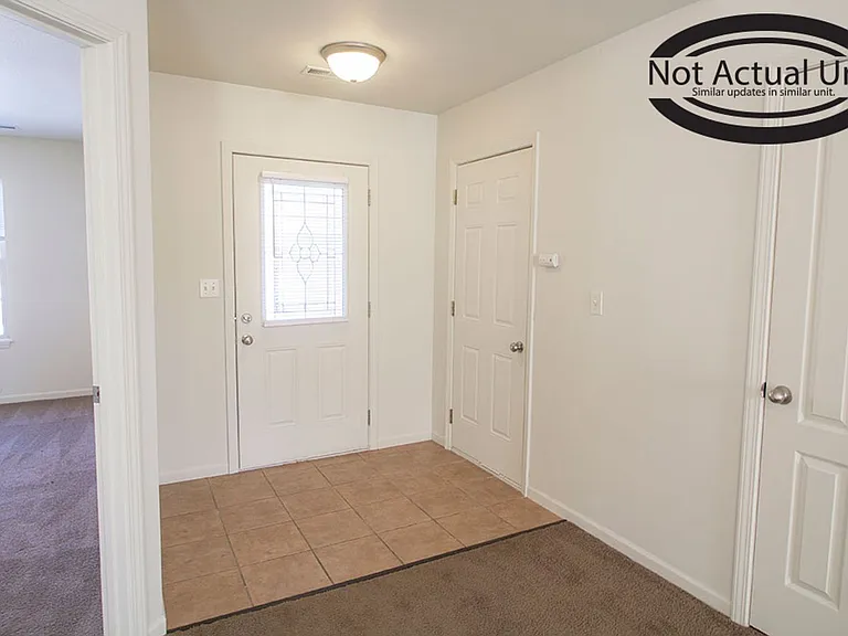 1500 Bodie Dr — Photo 2